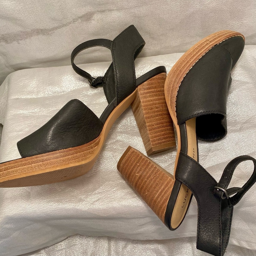Lucky Brand Black Sandals with Ankle Strap and Flat Sole